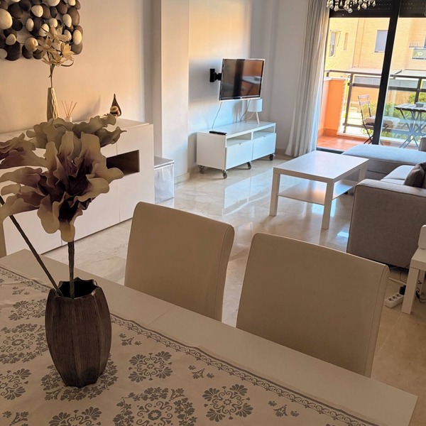 Cozy, central AA, wifi, pool, parking