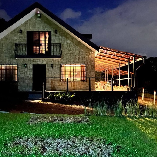 Cozy chalet where you will find peace and nature close to Poas Volcano
