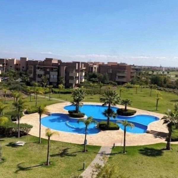 Cozy & Chic 2-Bedroom Pool-View Apartment at Prestigia Saphir
