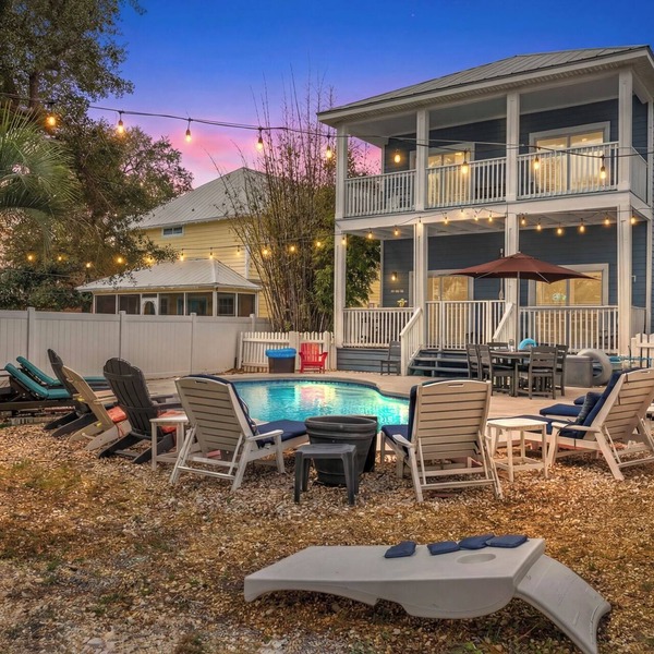 COZY & CLOSE TO BEACH, VERY CLEAN, PRIVATE POOL PET FRIENDLY, GOLF CART DISCOUNT