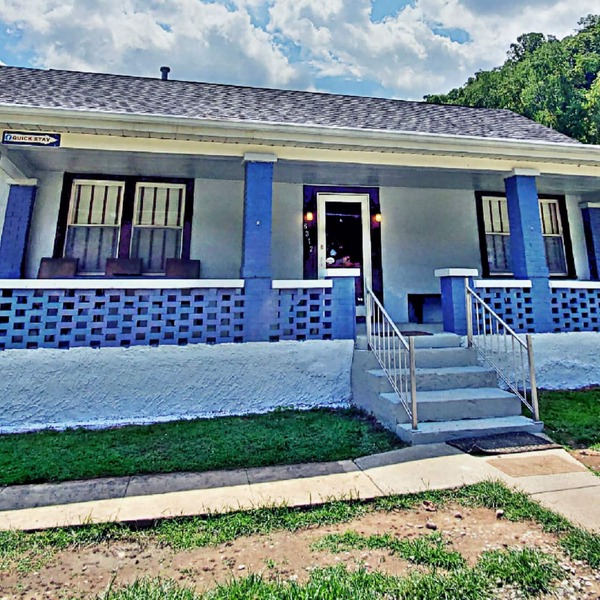 Cozy & Convenient - 20 Minutes to Charleston WV