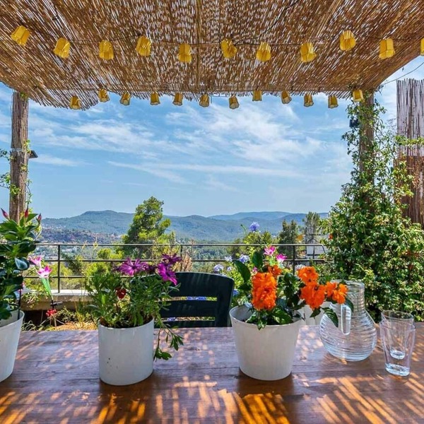 Cozy cottage 25 km from barcelona with jacuzzi terrace mountain views barcelona