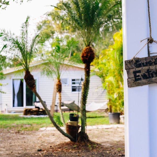 Cozy creative getaway guesthouse