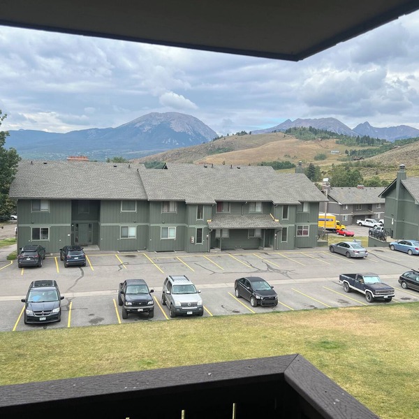 Cozy Dillon Condo with Pool, Hot Tub & Year-Round Recreation — Dog Friendly