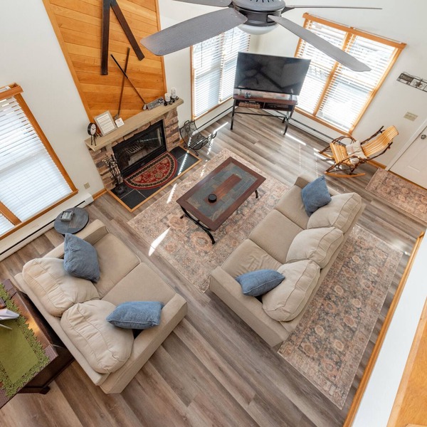 Cozy Dog Friendly Mountain Getaway w/Hot Tub