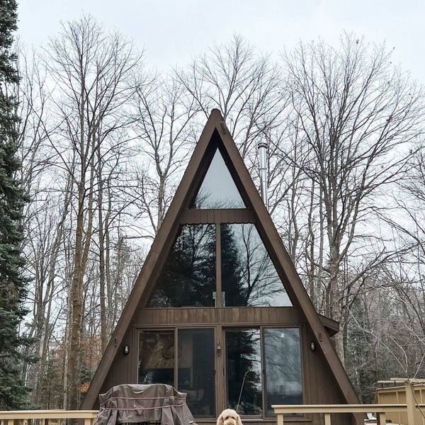 Cozy Gnome A-Frame on the Lake with Sauna