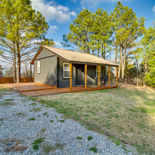 Cozy Henderson Studio - 2 Mi to Norfork Lake!
