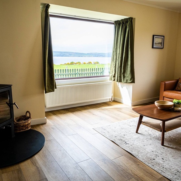 Cozy Highland Cottage Escape