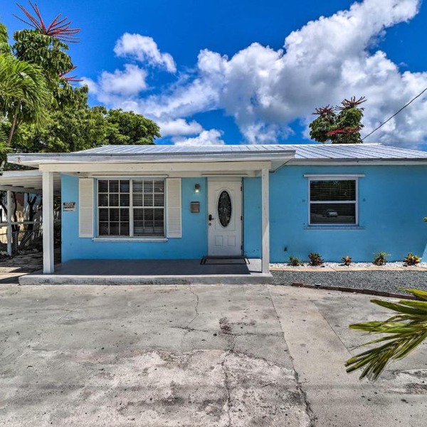 Cozy Key West Beach Cottage: Walk to Beaches!