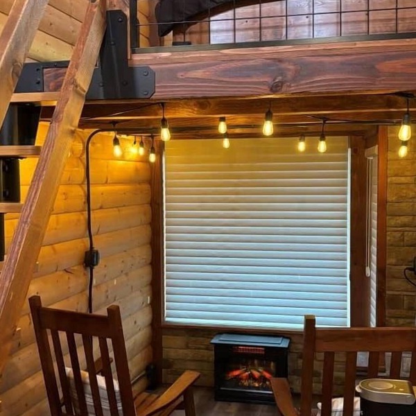 Cozy Loft Cabin