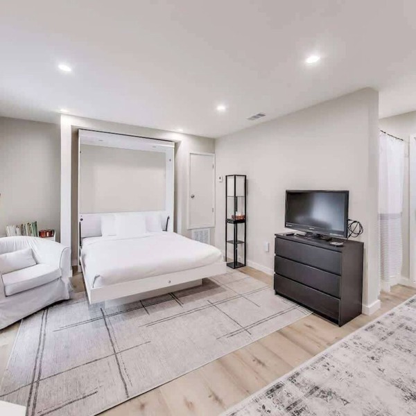 Cozy Marina Studio w/Murphy Bed & Garden Oasis