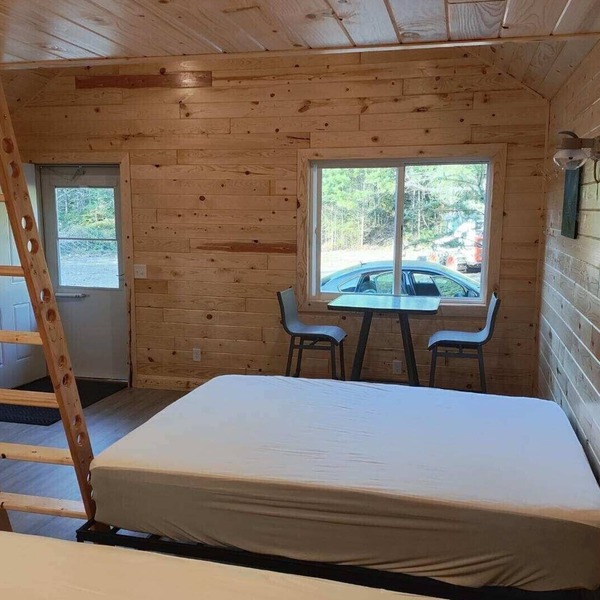 Cozy Rustic Sleeping Cabin in Isabella