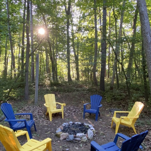 Cozy Sandy Pines Cottage Suite, right on Lake Huron in a Carolinian Forest,