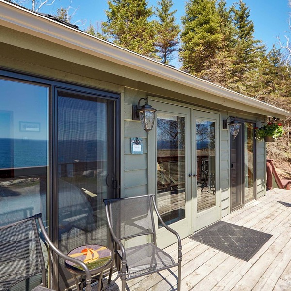 Cozy Schroeder Studio w/Deck on Lake Superior