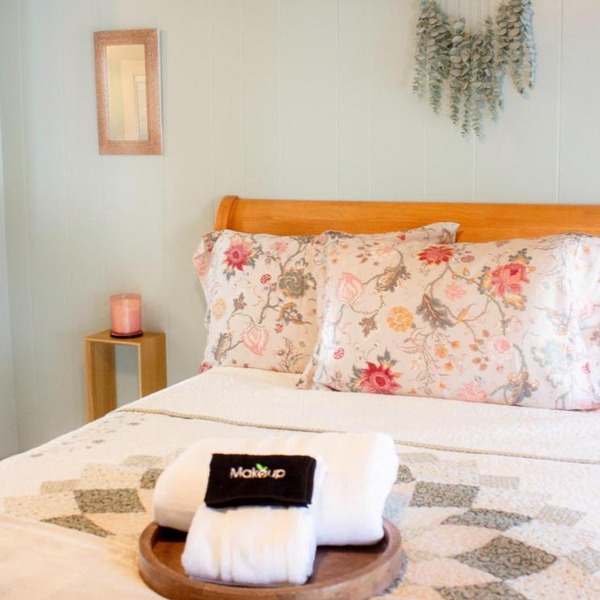 Cozy Second floor Stylish & Comfortable Stay