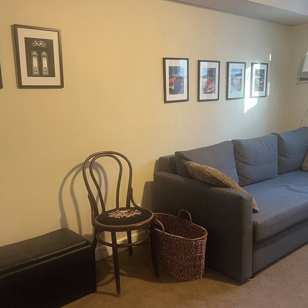 Cozy studio in prime Minneapolis Linden Hills location.