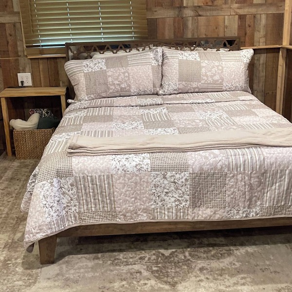 Cozy studio in welcoming Hickory with AC, WiFi