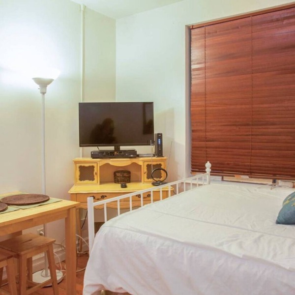 Cozy Studio Steps from Boston Common and Theaters
