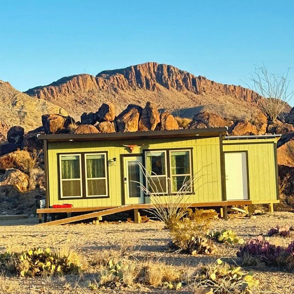 Cozy studio with AC and WiFi in enjoyable Terlingua