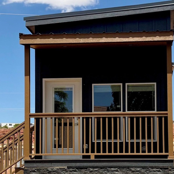 Cozy Tiny Home Sleeps 4 #12C-D