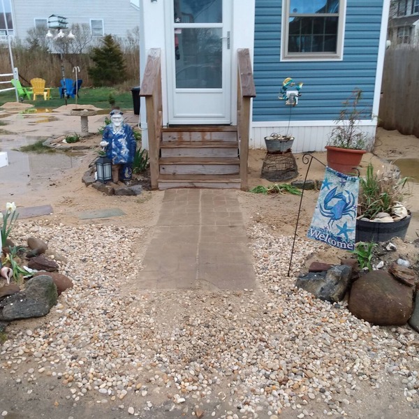 Cozy tiny home with a loft, located at Bowers Beach