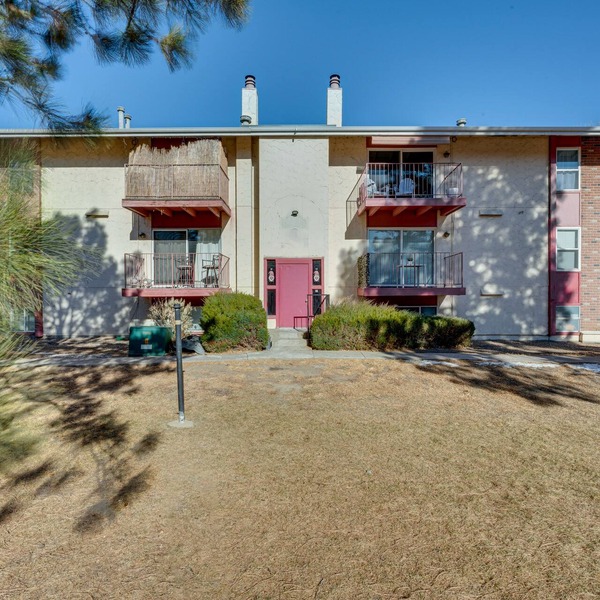 Cozy Westminster Condo: 14 Mi to Downtown Denver!