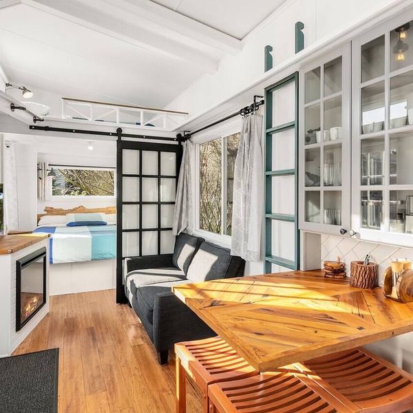 Craftsman Corridor - Free Parking - Fast WIFI - Near UW