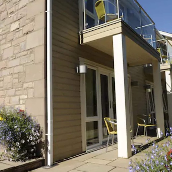 Craigmhor Lodge & Courtyard