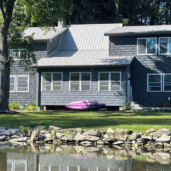 Creekfront Retreat on Yellow Breeches, Sleeps 8, Kayaks, Firepit, Fishing