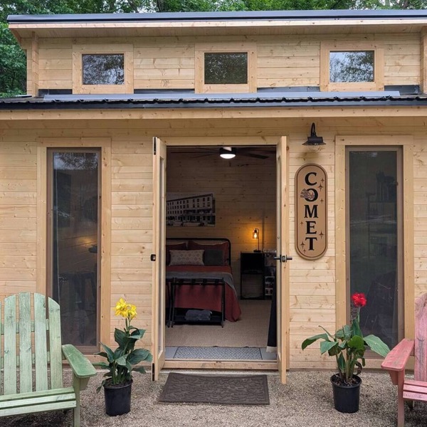 Creekside Cabins - Comet