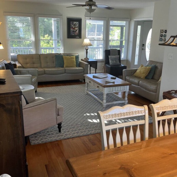 “Crescent Moon” - 5BR – established, top rated, dog friendly, 5 min walk to beach!