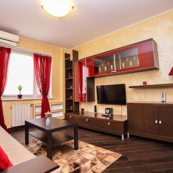 Crocus Apartment