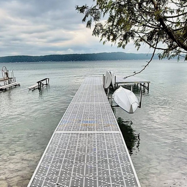 Crystal Lake Effect - Private Direct Lakefront!
