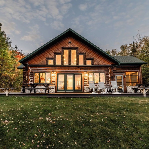 Custom Waterfront full Log Home State Licensed