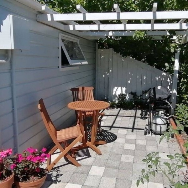 Cute and private self Contained Cottage