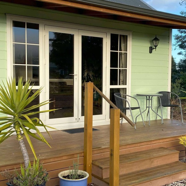 Cute cottage in Rotherham village. Ideal for a couples retreat.