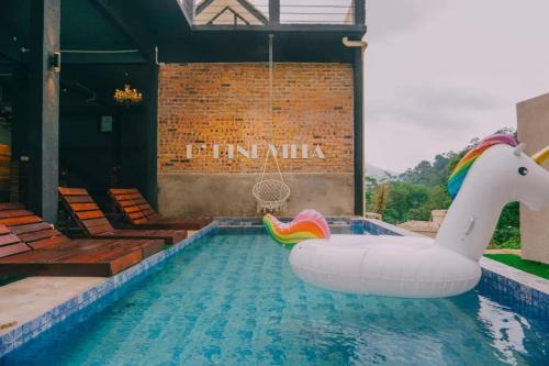 D Pine Villa