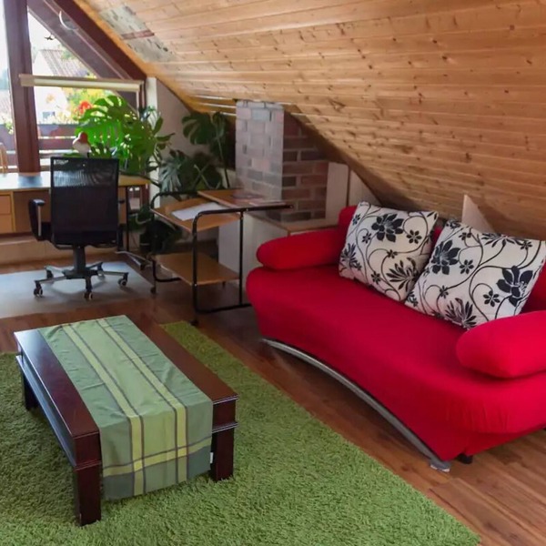 Dachgeschoss Apart. Ca.35 qm mit Terrasse im Einfamilienhaus