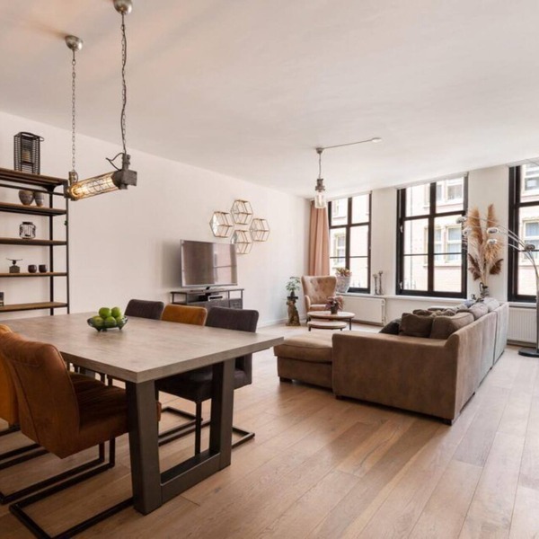 DAM Square, central station, luxury apartment