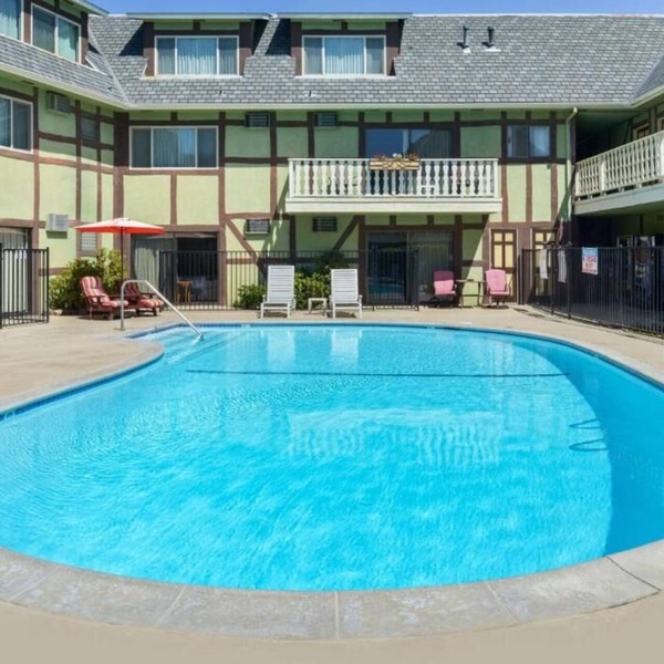 Danish Experience in Solvang! Pool, Quick Drive to Sunny Fields Park