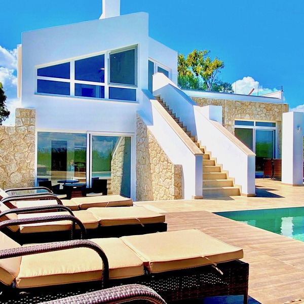 Danune Luxury Beachfront Villa with private pool