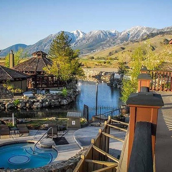 David Walley's Resort, 1br suite, Sunday check-in