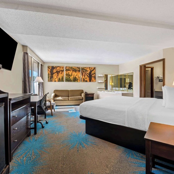 Days Inn by Wyndham Dubuque