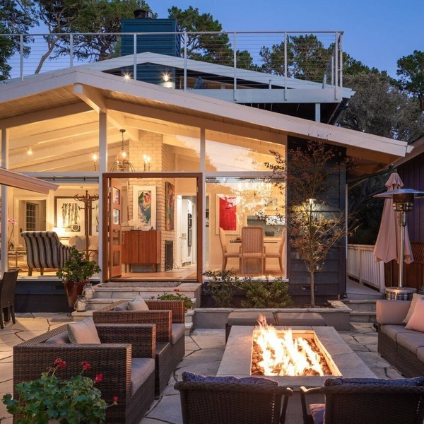 Deck with ocean view! walk to beach & town, 4 bdrms, private yard, 2 firepits
