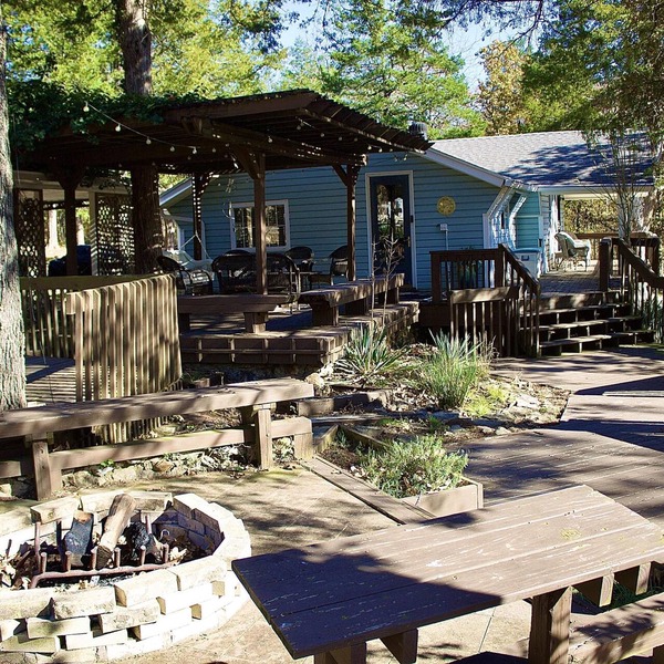 Decked-out- Charming 2 Bedroom home close to Indian Creek Marina and Beaver Lake