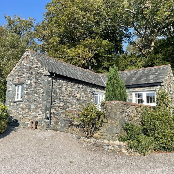 Deer Close Cottage - sleeps 2 guests in 1 bedroom