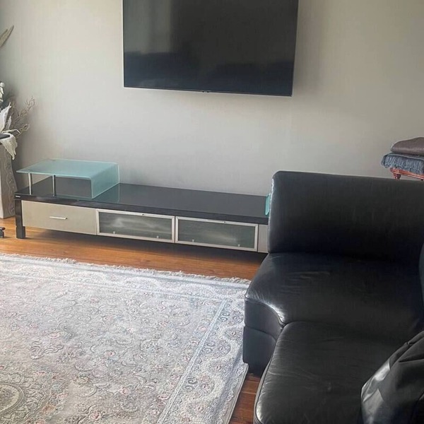 Delightful 3-bedroom house with AC in Broadmeadows