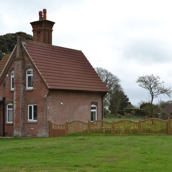 Delightful Cottage with Views of the Purbeck Hills