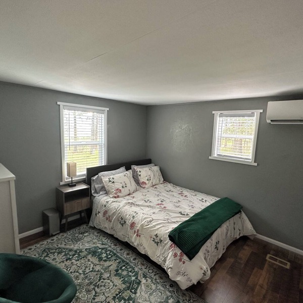 Delightful mobile home with WiFi in charming Arlee