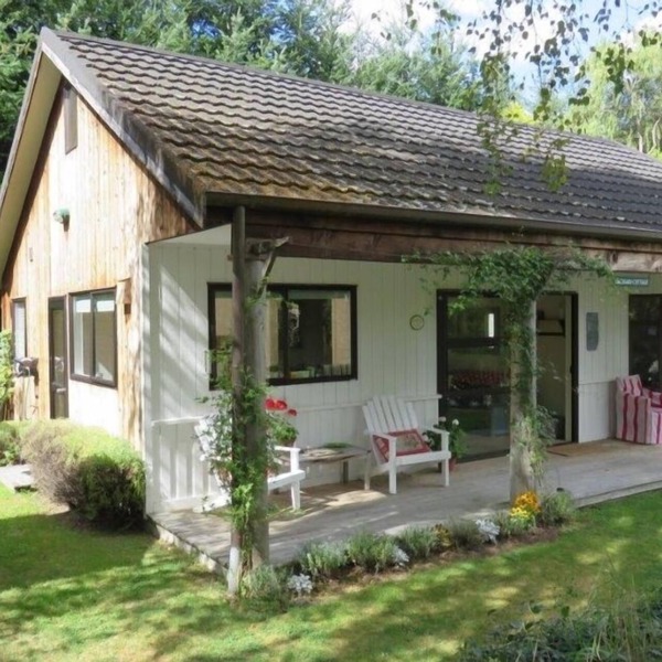 Delightful rural cottage with amazing mountain and rural views